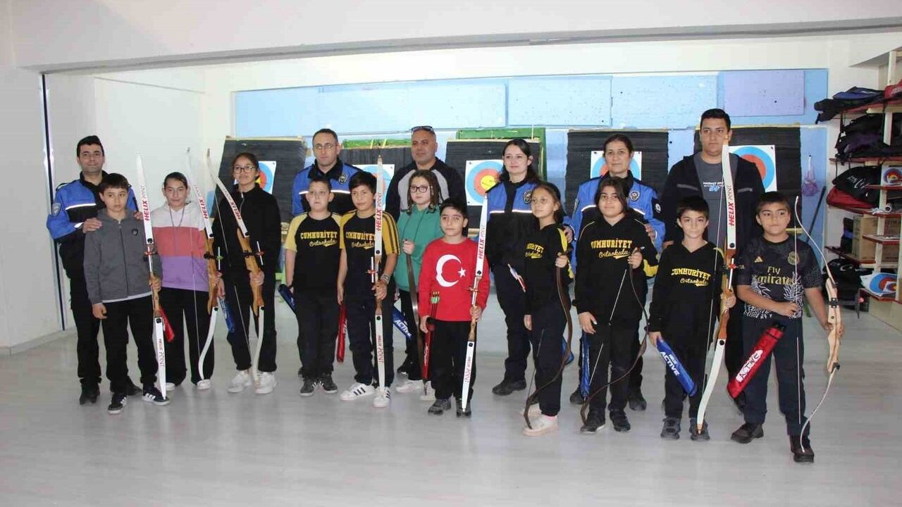 Gençlerin Okçuluk Hayali: Polis Desteği ile Başlıyor