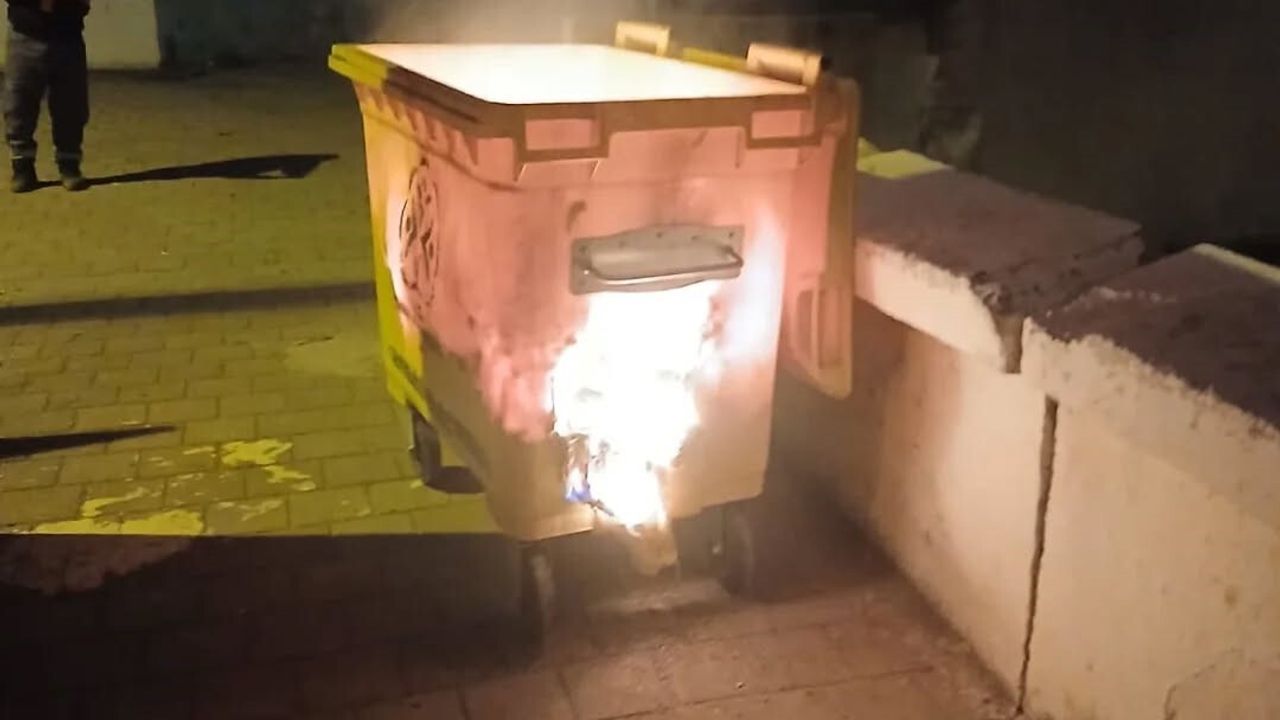 Germencik’te Çöp Konteyneri Kundaklandı