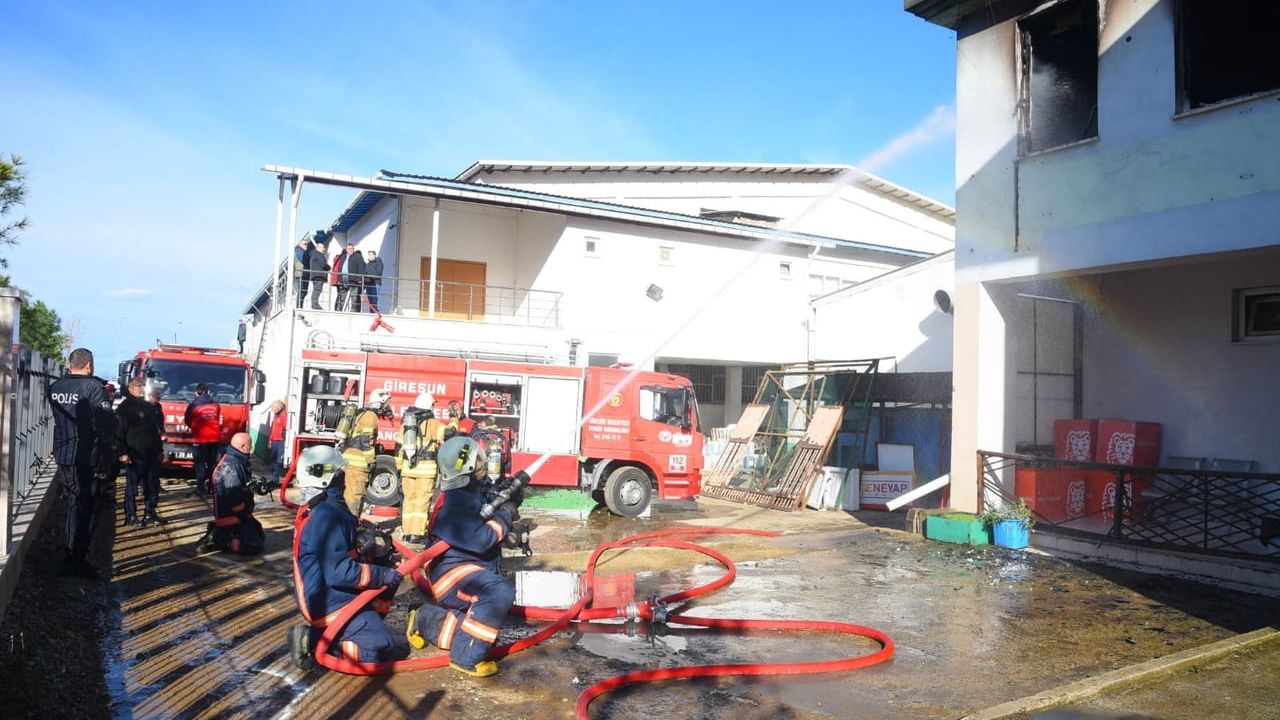 Giresun'daki Gençlik Merkezi Yangını Kullanılamaz Hale Geldi