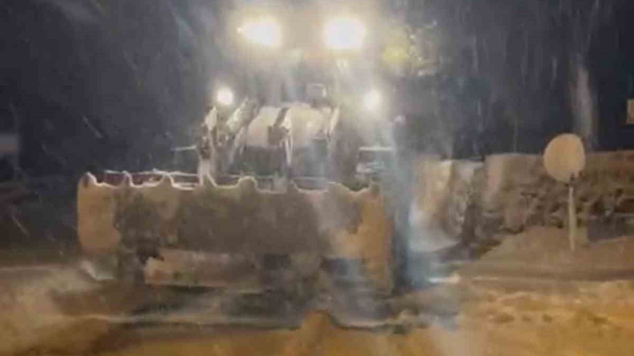 Gölbaşı'nda Karda Mahsur Kalan 50 İşçi Kurtarıldı