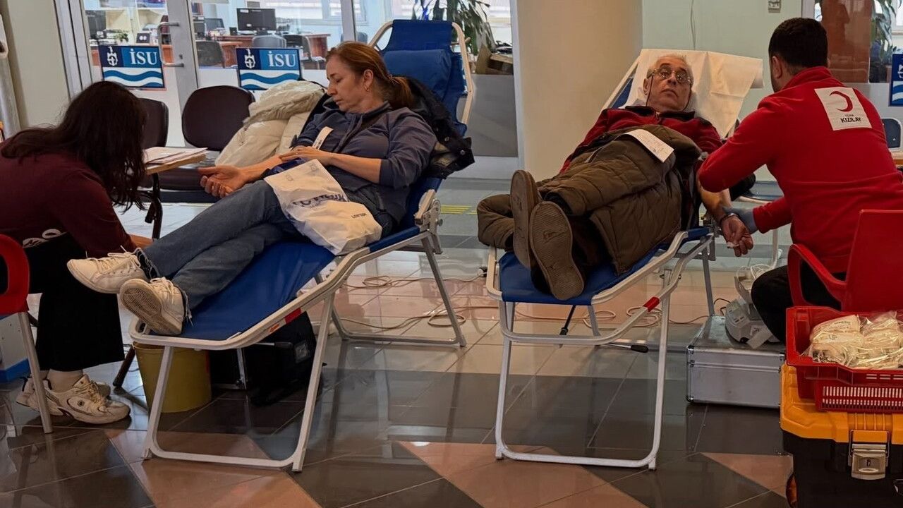 Gölcük'te Kan Bağışı Kampanyası Düzenlendi