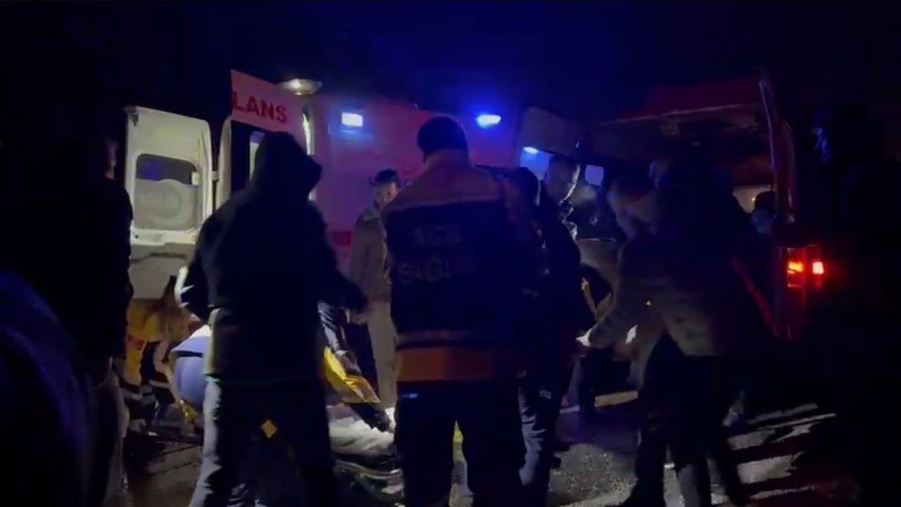 Gönen'de Trajik Kaza: İşçi Servisiyle Otomobil Çarpıştı