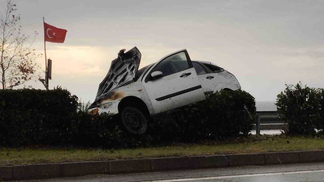 Görele'de Trafik Kazası: Otomobil Yangın Çıkardı