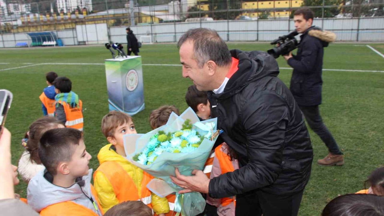 Gülbahar Anaokulu Öğrencileri Çaykur Rizespor'u Ziyaret Etti