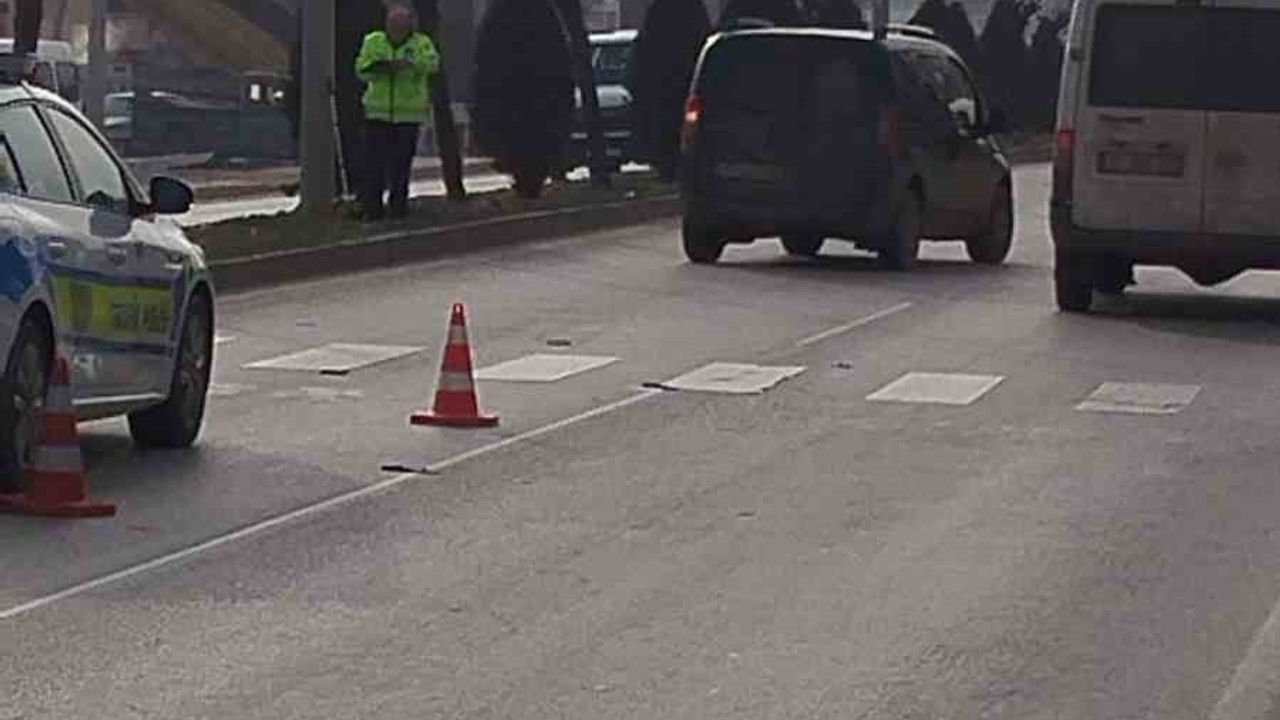 Hafif Ticari Araç Yayaya Çarptı: 74 Yaşındaki Adam Hayatını Kaybetti