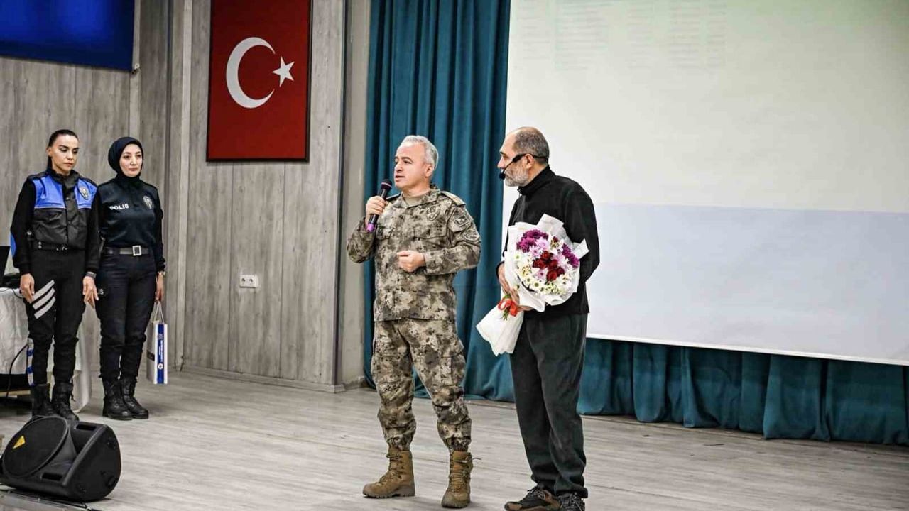 Hakkâri'de Polisiye Farkındalık Eğitimi