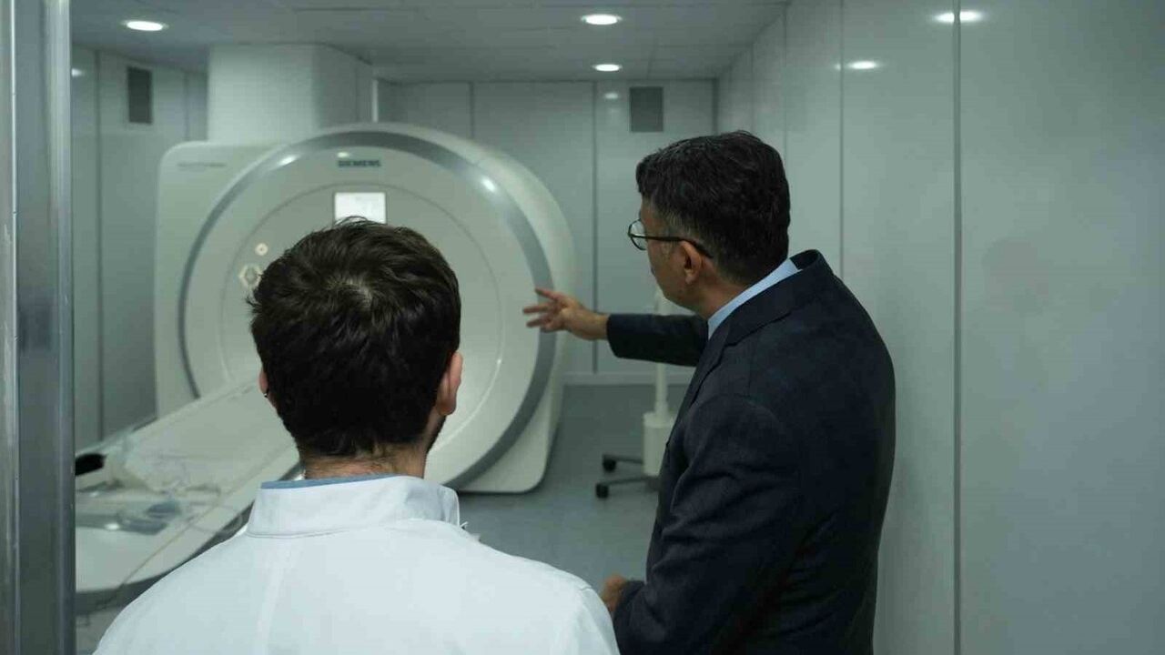 Hakkari'de Yeni MR Cihazı Hizmete Girdi