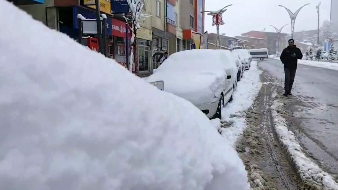 Hakkari'deki Kar Yağışı Sonrası Sisin Etkisi