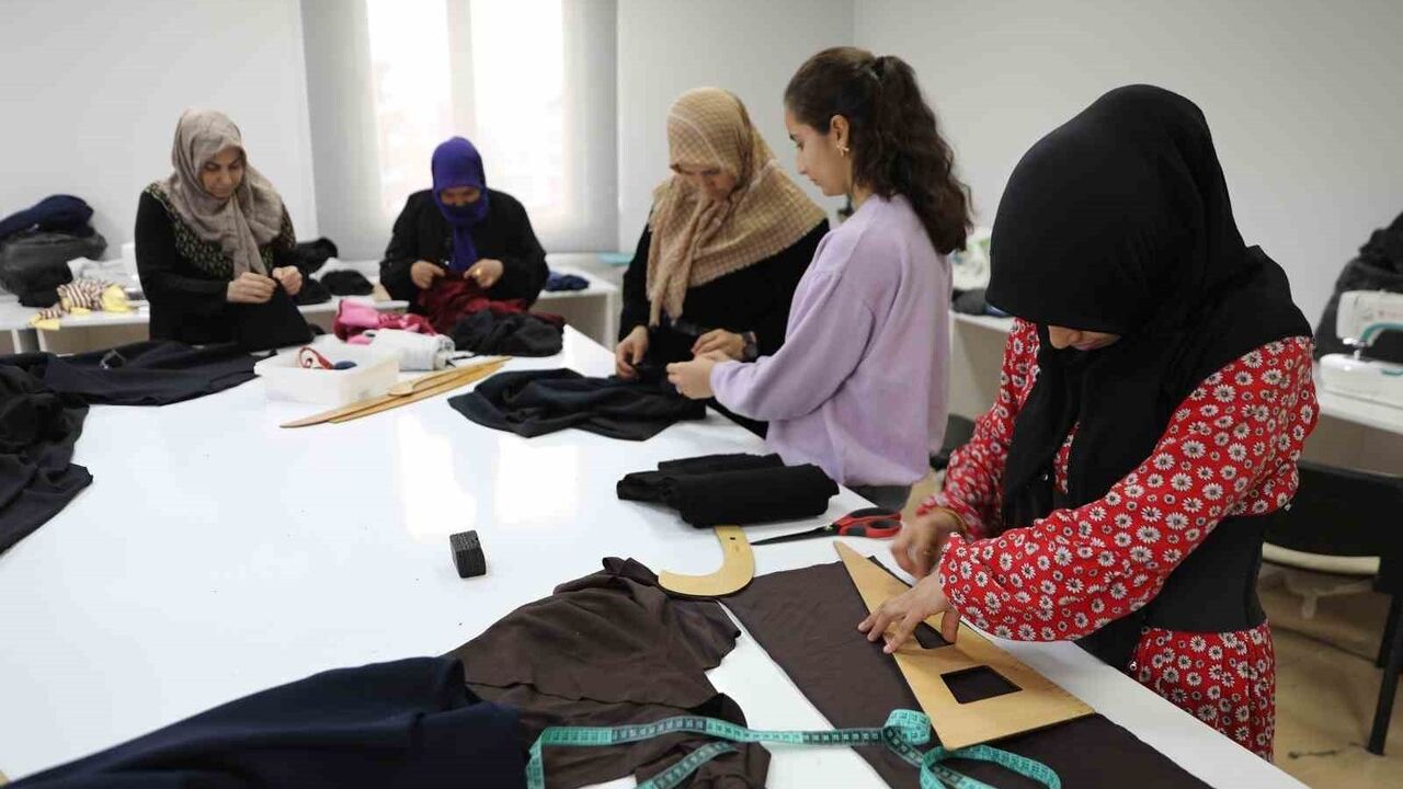 Haliliye Belediyesi'nden Kadınlara Mesleki Eğitim Desteği