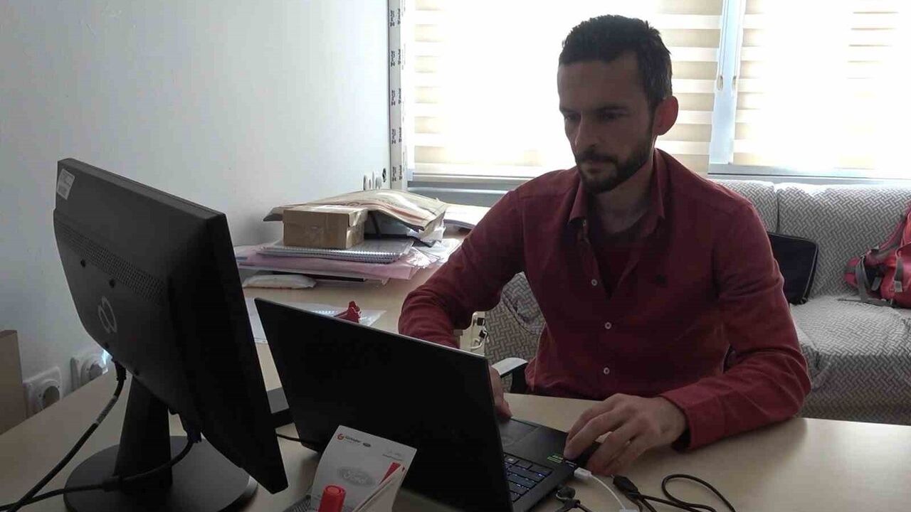 Hareket Halindeki Elektrikli Araçlar için Kablosuz Şarj Projesi