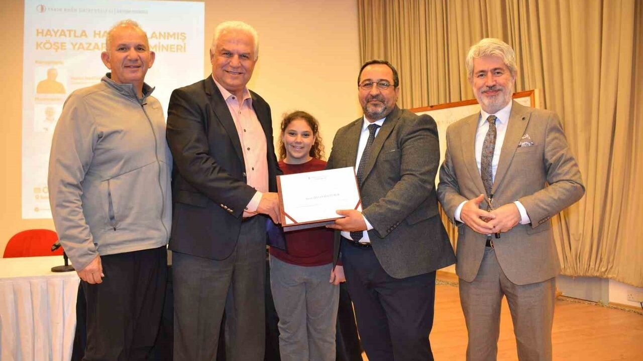 Hasan Hastürer'in Genç İletişimcilere Mesajları