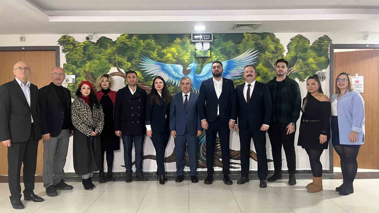 Hastanelerde Sanatla İyileşme: İyileştiren Koridorlar Projesi