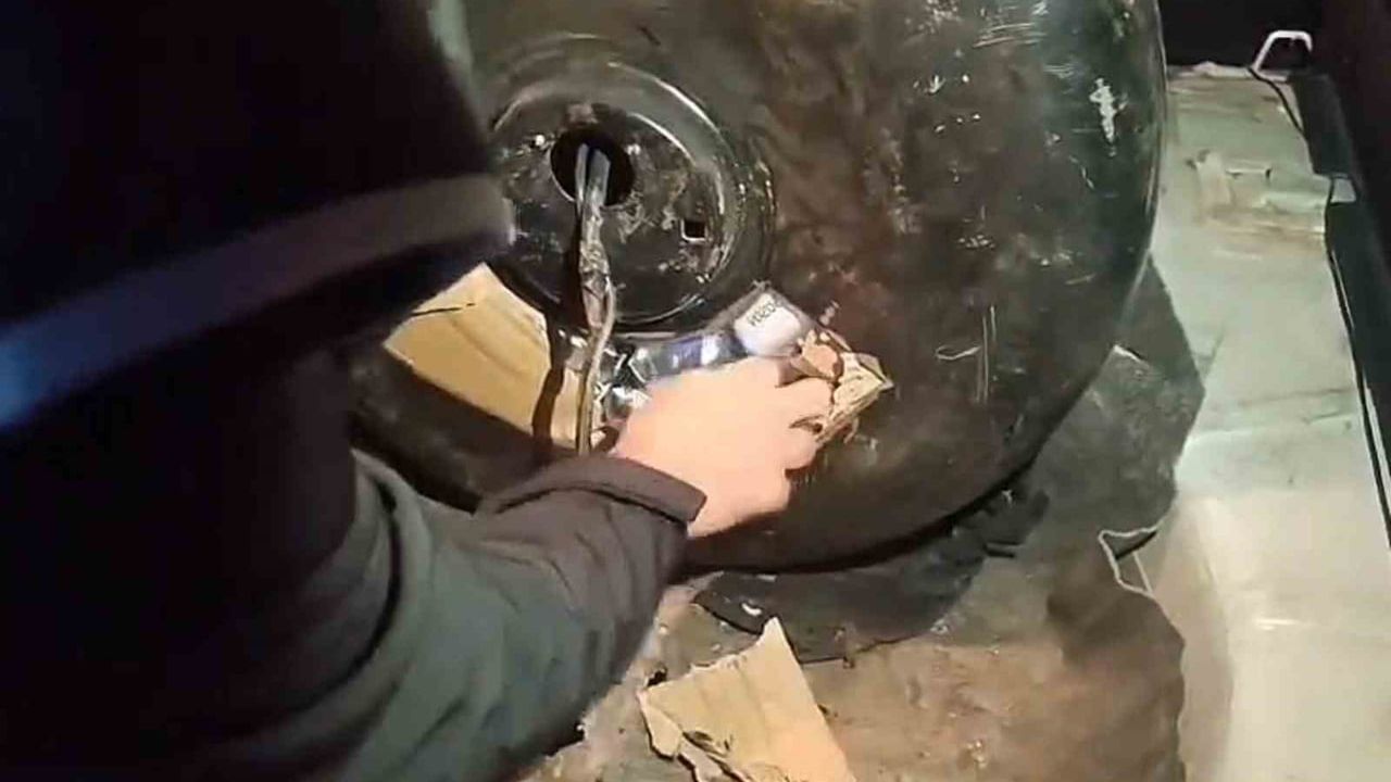 Hatay'da Kaçakçılık Operasyonu: Otomobilde Bolca Elektronik Eşya Ele Geçirildi