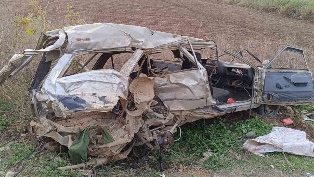 Hatay'da Minibüsle Çarpışan TOFAŞ'ta Yaralılar Var