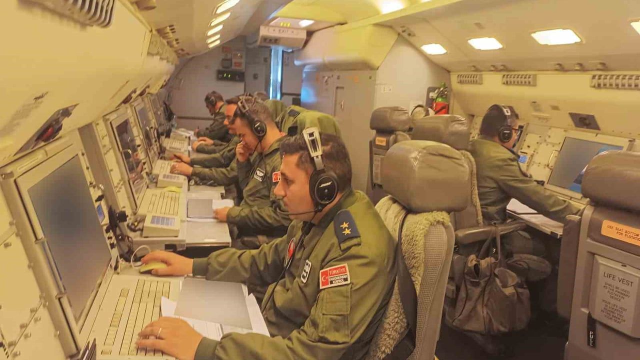 Hava Kuvvetleri Akdeniz'de Eğitim Uçuşu Gerçekleştirdi