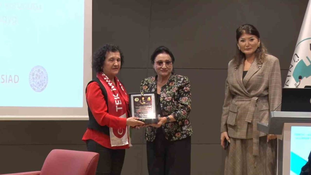 Haydar Aliyev, Üsküdar Üniversitesi'nde Anıldı