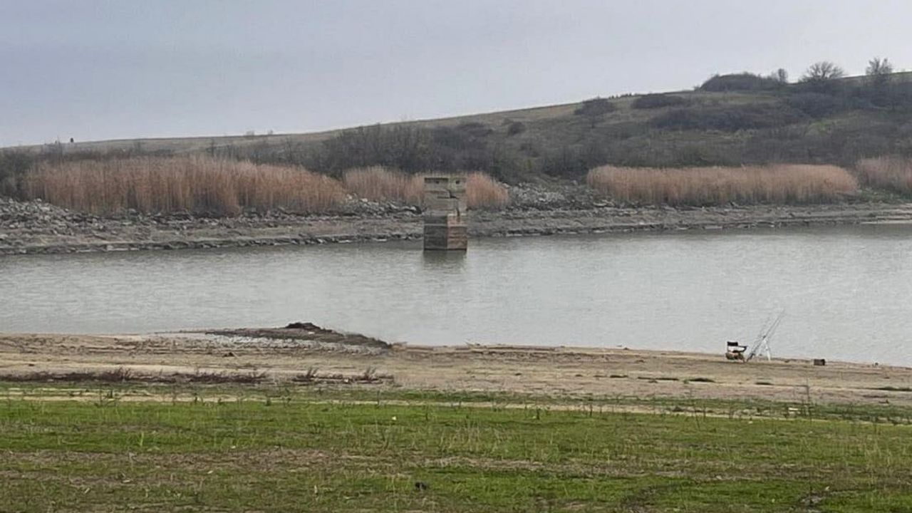 Hayrabolu Göleti'nde Su Seviyesi Alarm Veriyor