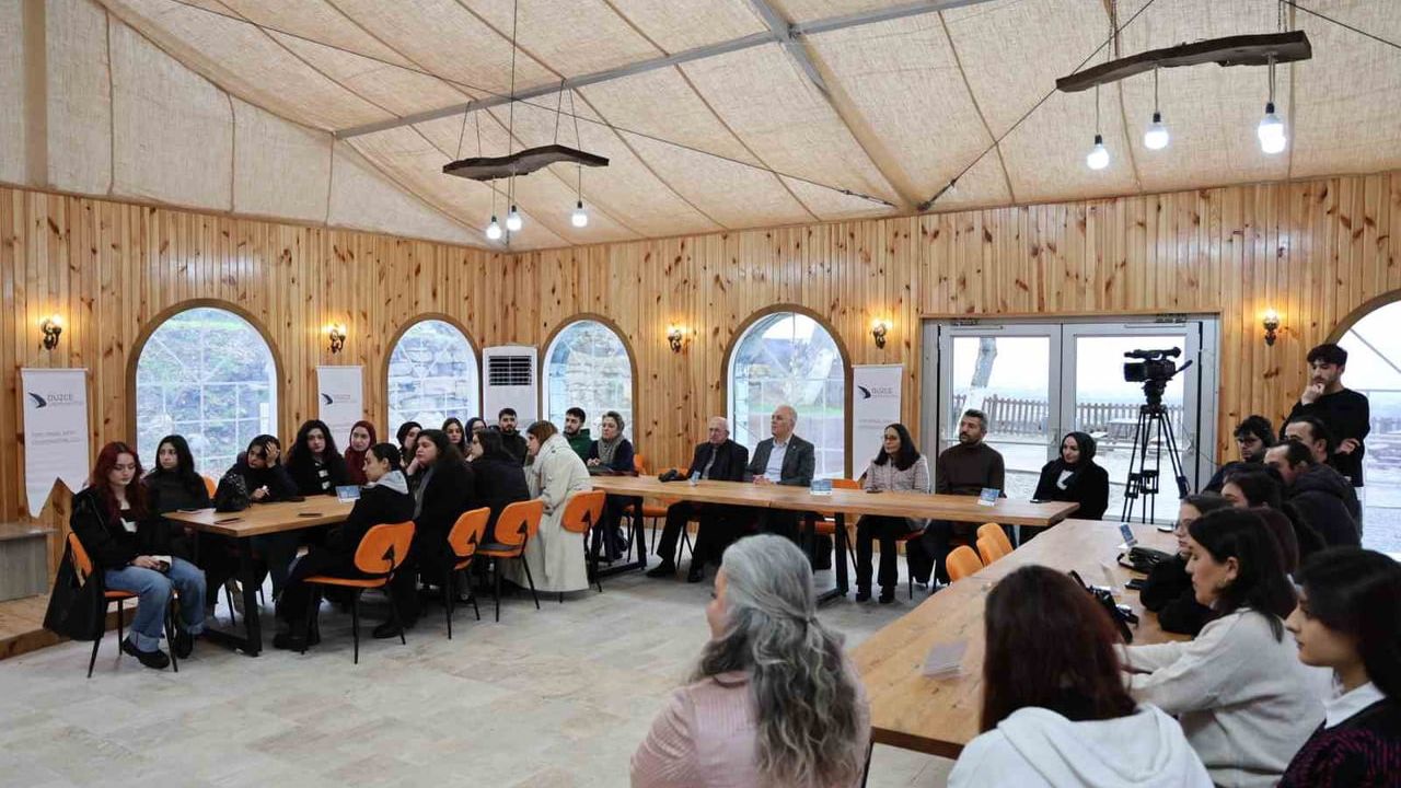 Her Yönüyle Mehmet Akif: Bilim Kafe Etkinliği