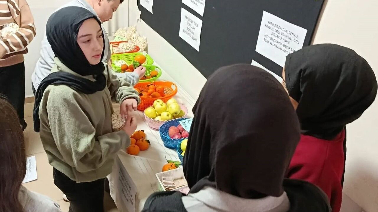 Hisarcık Anadolu İmam Hatip Lisesi Dürüstlük Marketi Açıldı