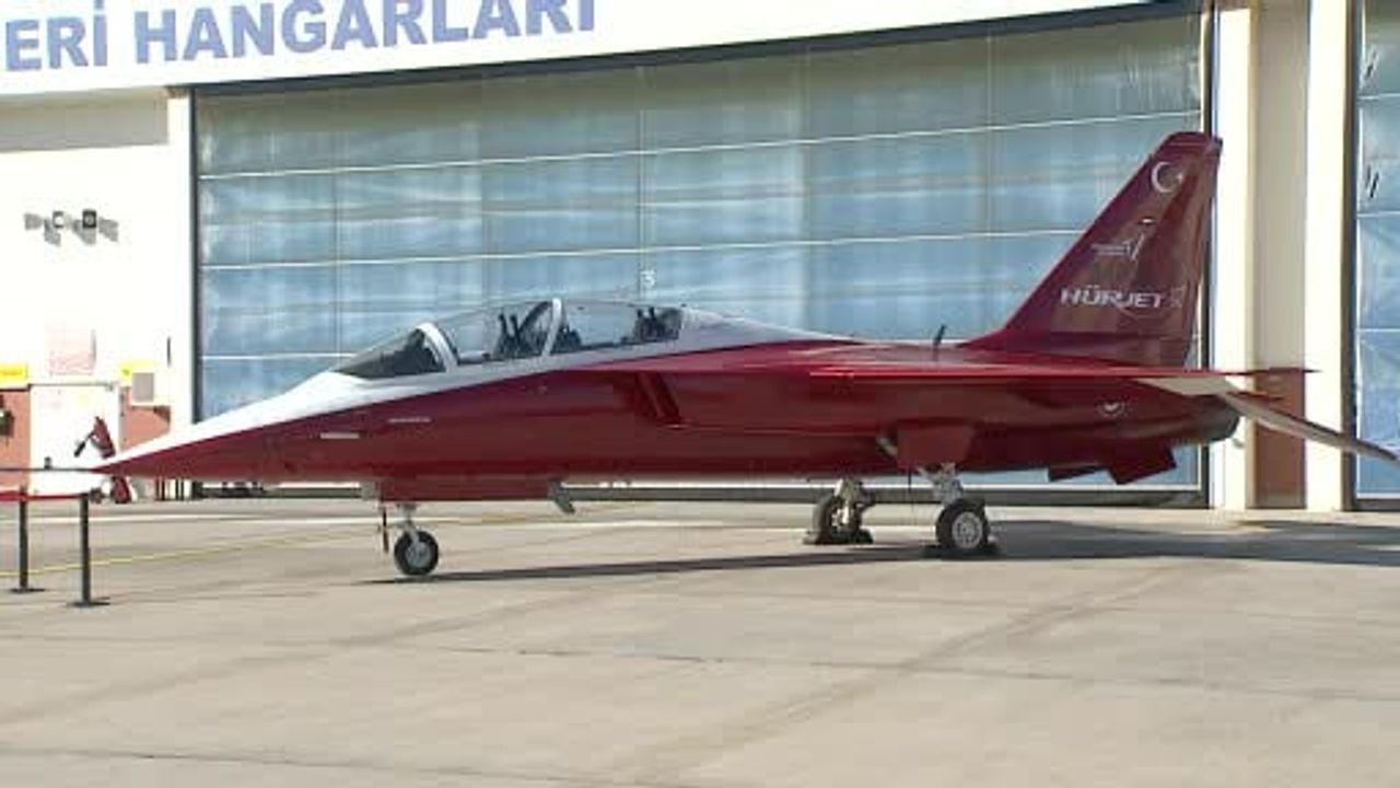 HÜRJET İspanya ile 30 Uçaklık Anlaşma İmzaladı