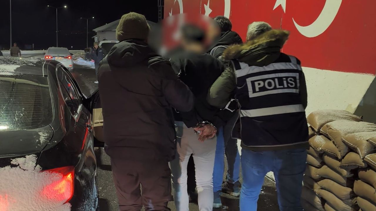 Iğdır'da Kuyumcu Soygununa 3 Zanlı Yakalandı