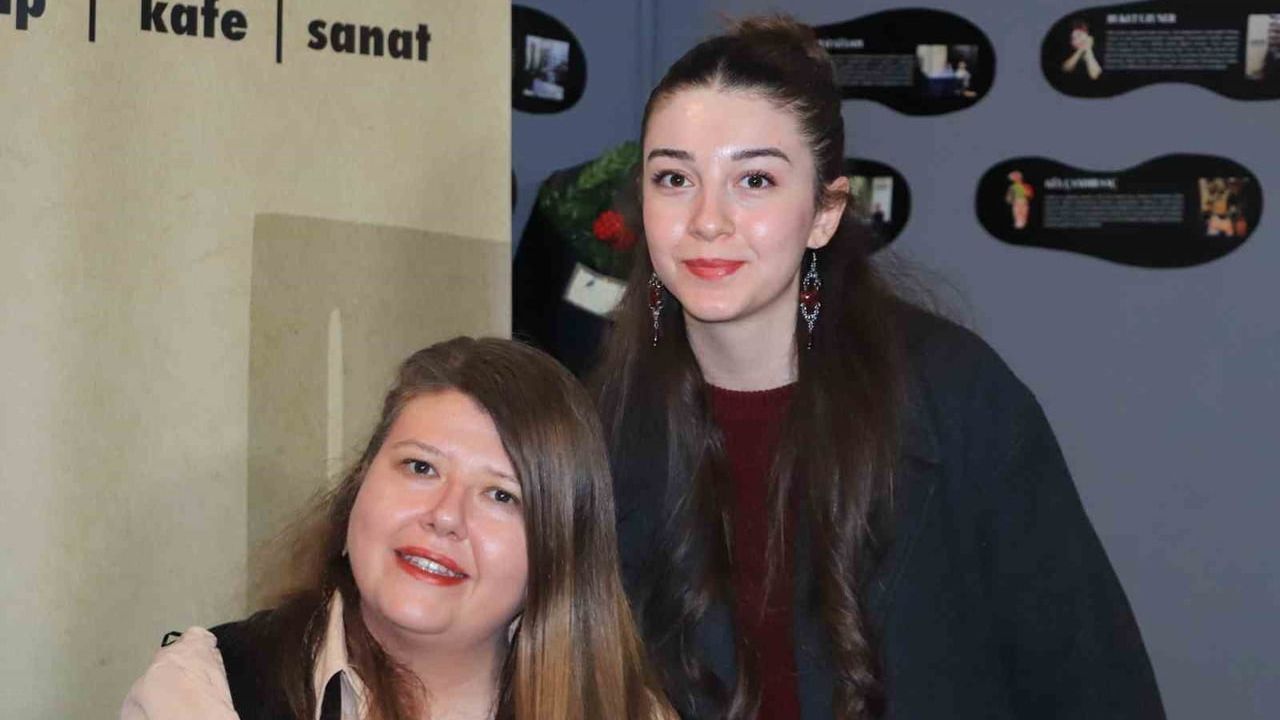 İki Akademisyenden Şiire Dair Derin Bir Bakış