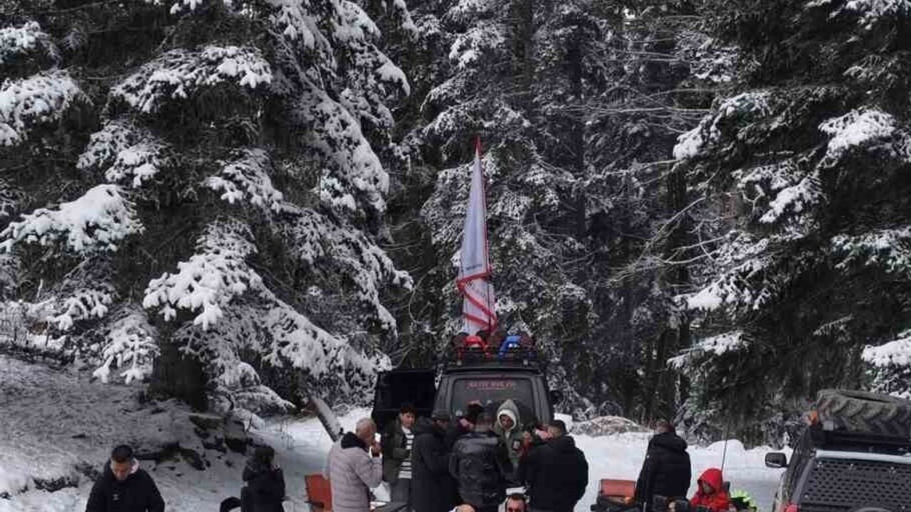 Ilgaz Dağı'nda Kış Eğlencesi: Lastikle Kayak