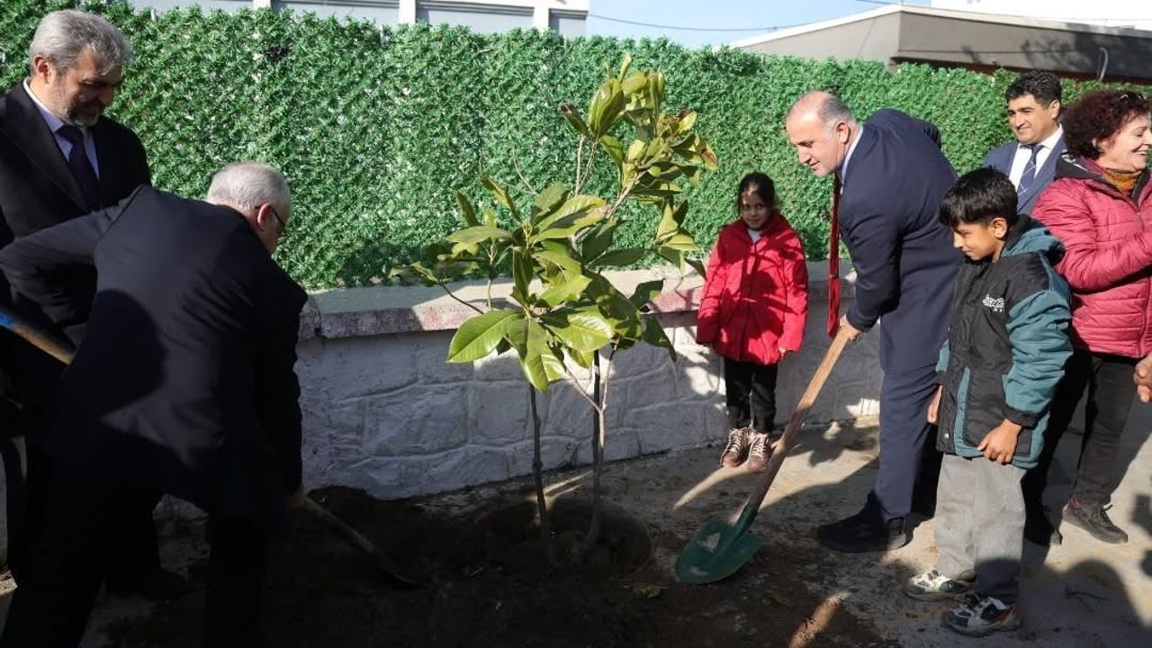 İncirliova'da Fidan Dikim Etkinliği