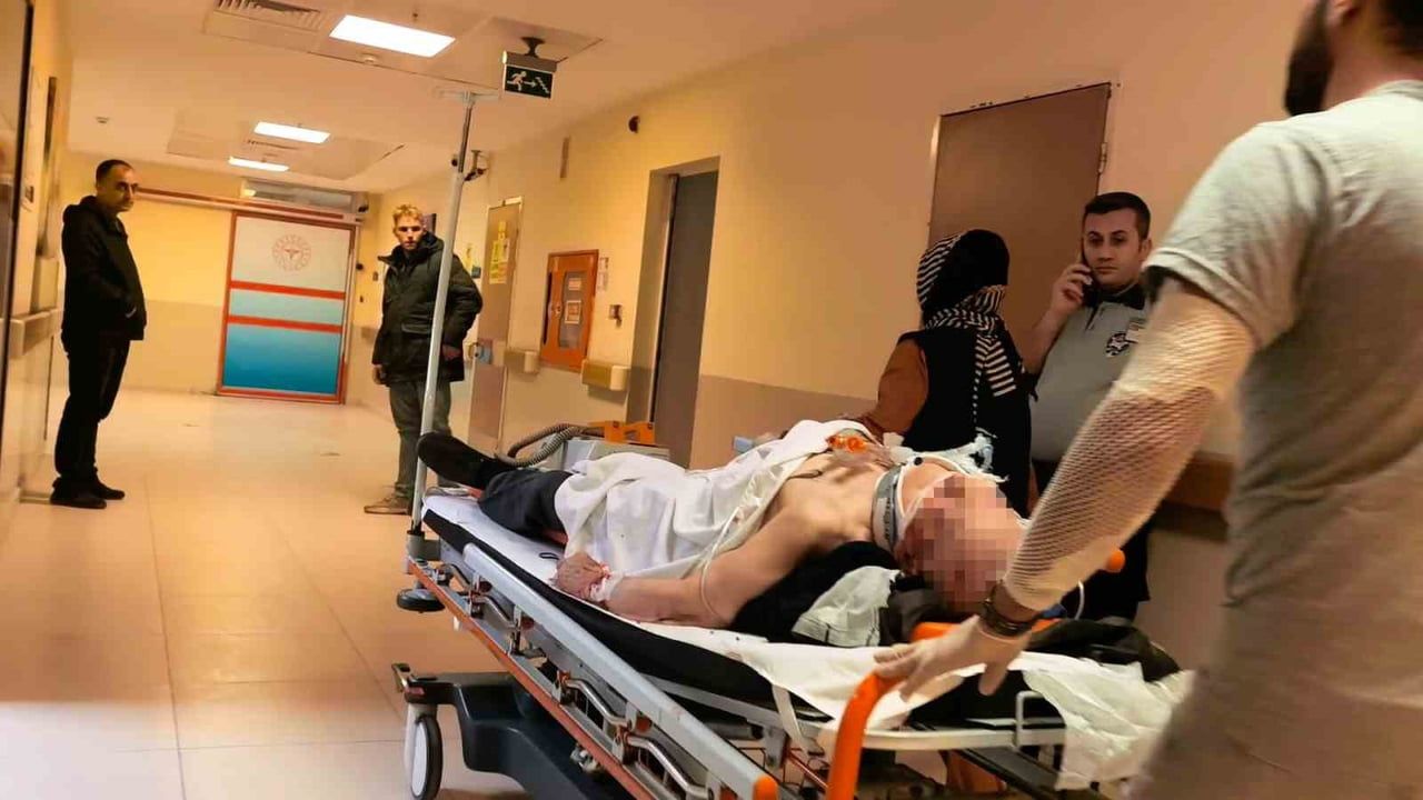 İnegöl'de Merdiven Boşluğuna Düşen Yaşlı Adam Ağır Yaralandı