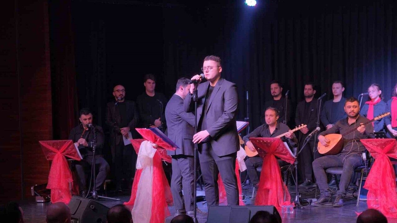 İnegöl'de Türkülerle Anadolu Konseri Coşkuyla Gerçekleşti