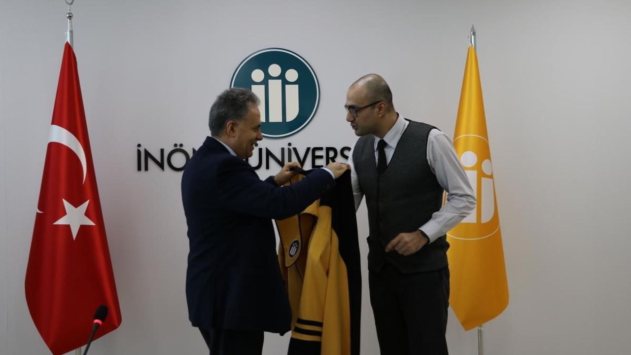 İnönü Üniversitesi'nde Yeni Akademisyenler Cübbe Giydi
