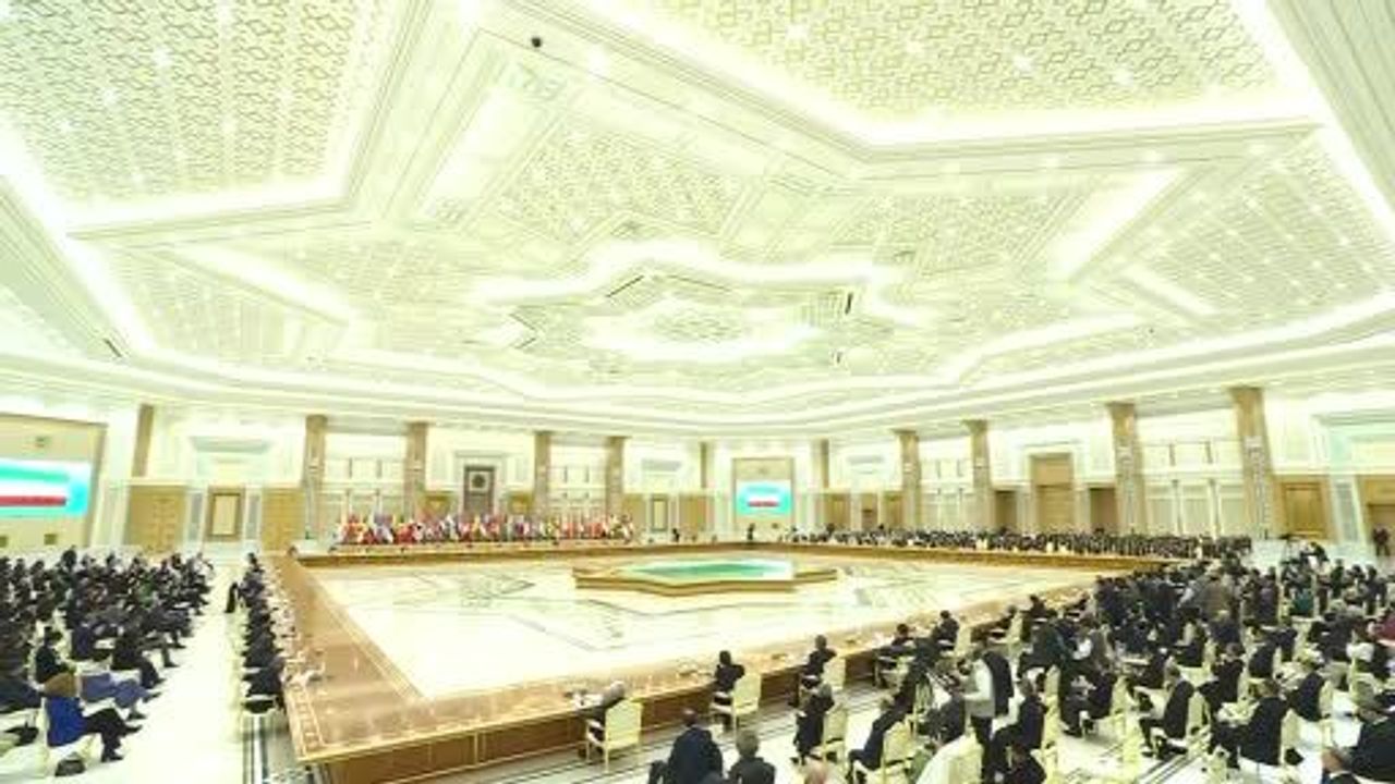 İran Cumhurbaşkanı Pezeşkiyan'dan Siyonist Rejime Eleştiriler