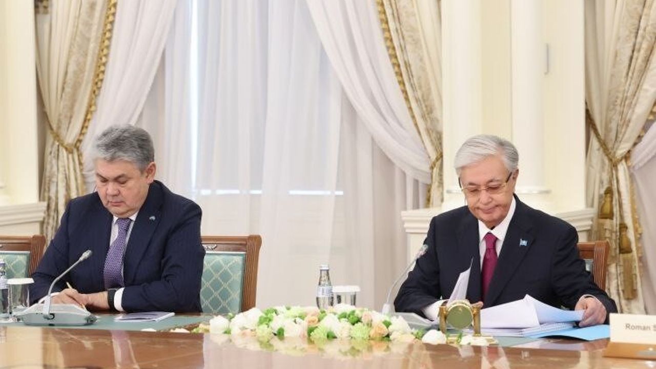 İran ve Kazakistan Arasında Diplomatik Görüşmeler: Pezeşkiyan'dan ABD Eleştirisi