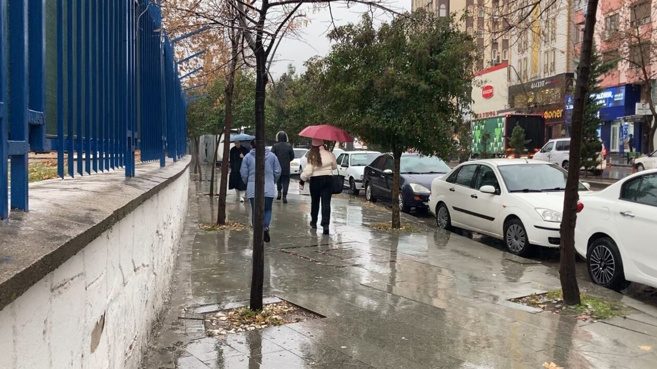 Isparta'da Şiddetli Sağanak Yağışlar