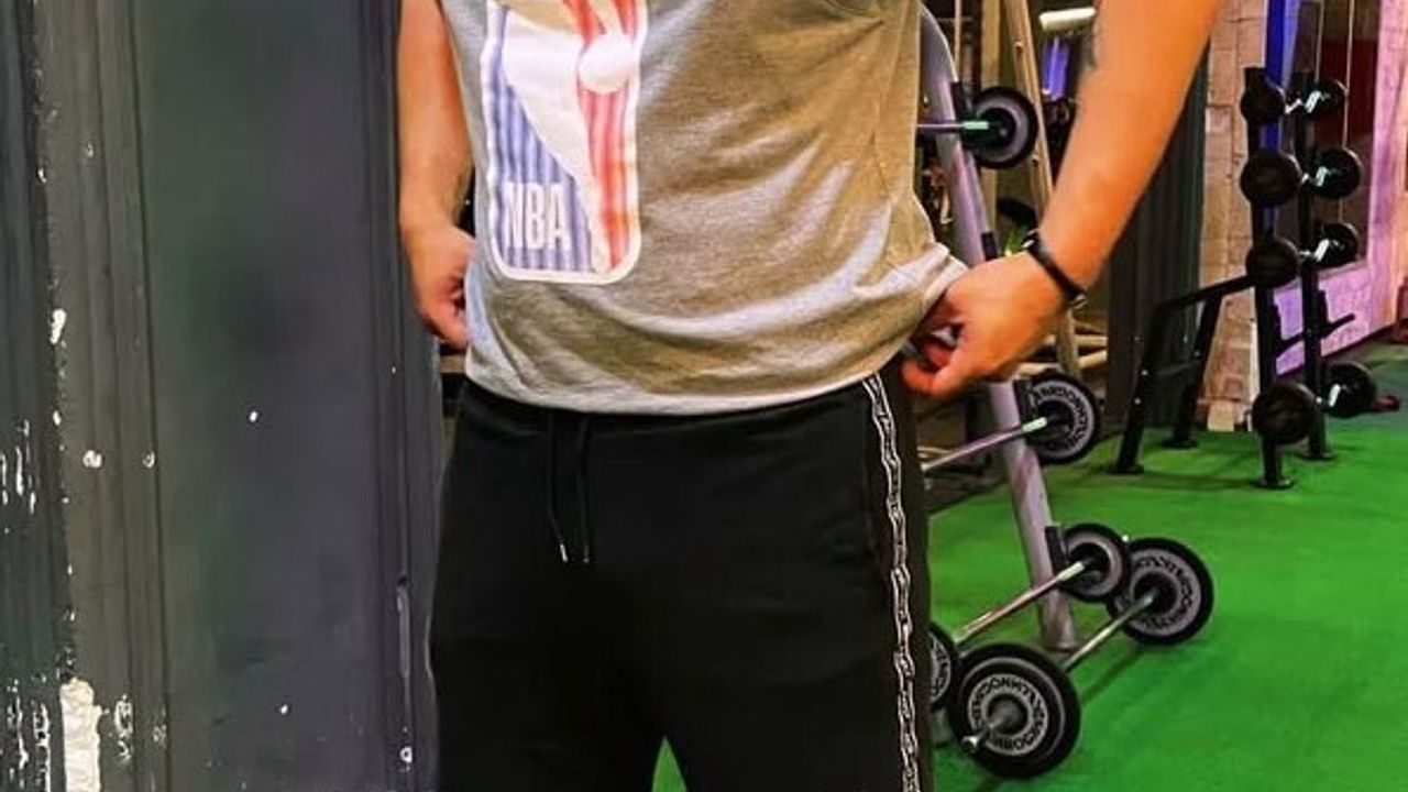 İstanbul'da Gizlice Silah Çalan Zabıt Katibi Tutuklandı