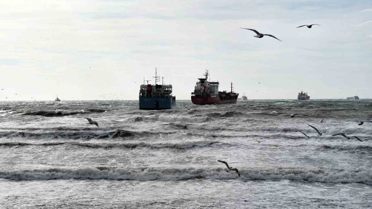 İstanbul'da Tanker Kurtarma Operasyonu