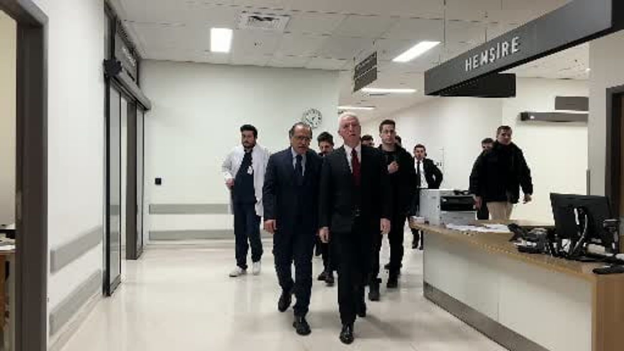 İstanbul Valisi Gül, Esenyurt'taki Kaza Sonrası Yaralıları Ziyaret Etti