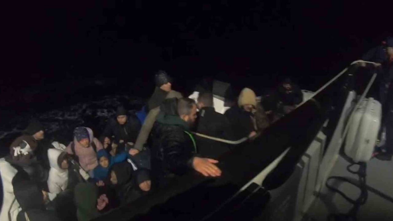 İzmir Açıklarında Göçmen Operasyonu: 58 Kişi Kurtarıldı