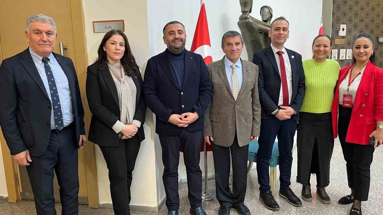 İzmir'de Aile ve Okul İlişkileri Üzerine Önemli Bir Seminer