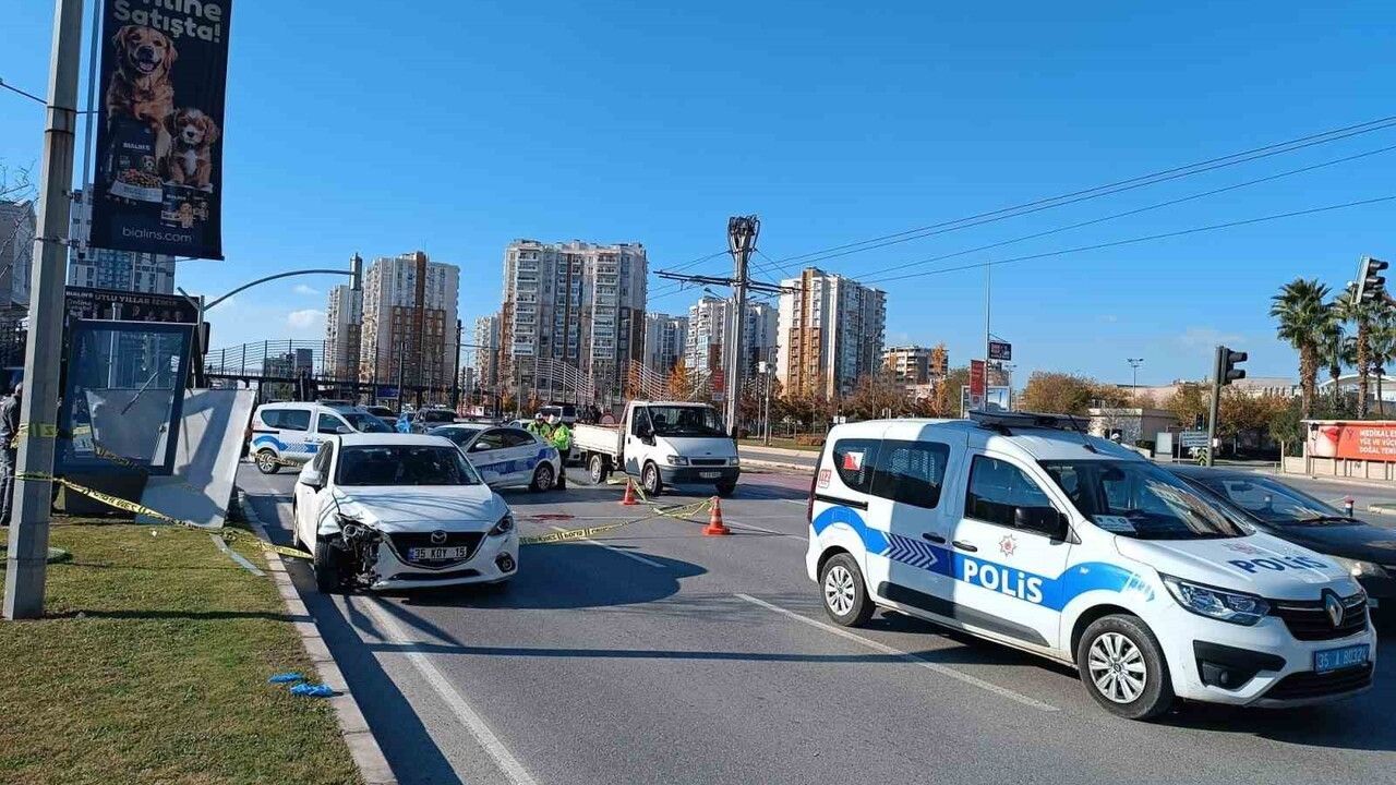 İzmir'de Alkollü Sürücü Yaşlı Kadına Çarptı: Olayda Ölümlü Kaza
