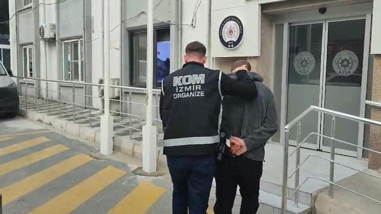 İzmir'de Hava Destekli Operasyon: 30 Gözaltı