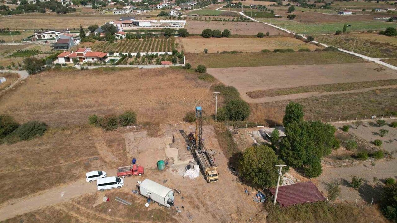 İzmir'de Kuraklıkla Mücadele İçin 15 Sondaj Kuyusu Açılıyor