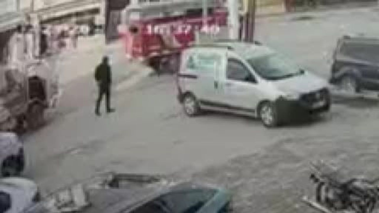 İzmir Kiraz'da Genç Öğrenci Feci Kaza Geçirdi