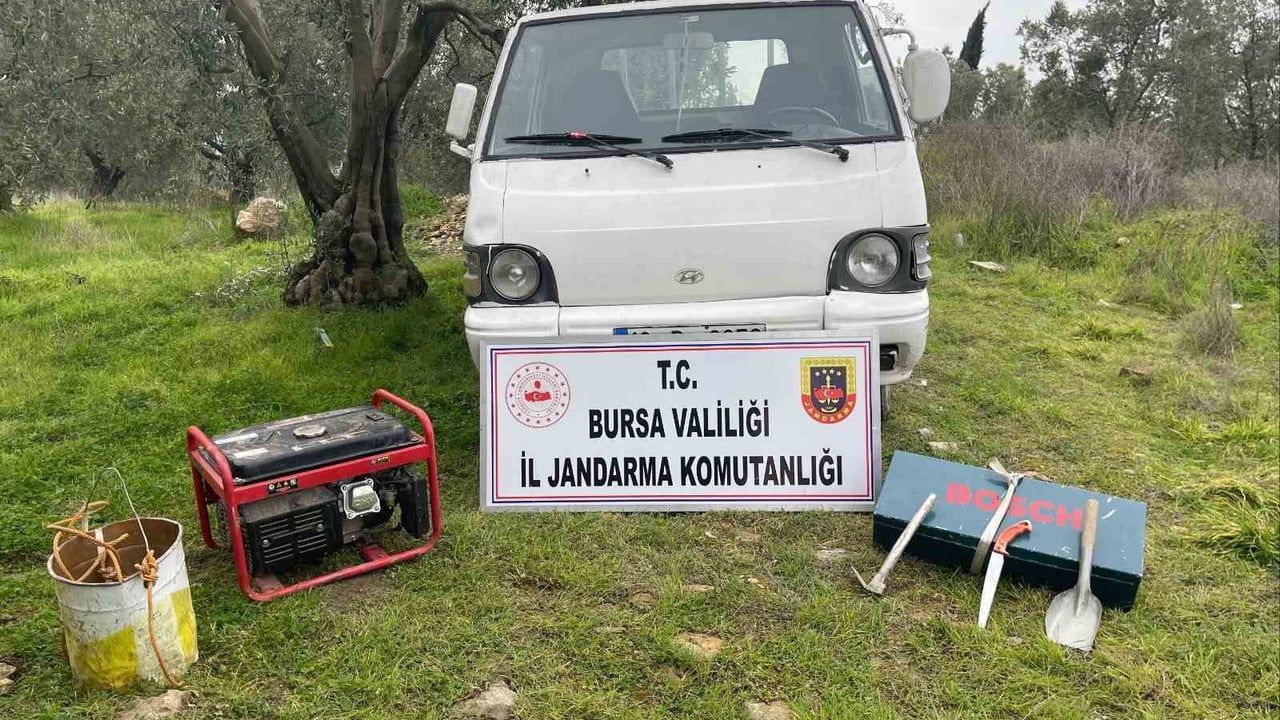 İznik'te Kaçak Kazı Operasyonu: İki Şüpheli Yakalandı
