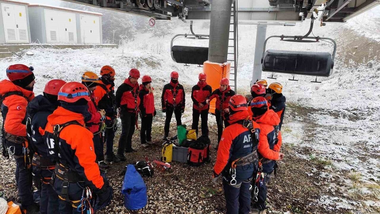 JAK ve AFAD Ekipleri Kayak Sezonuna Hazır