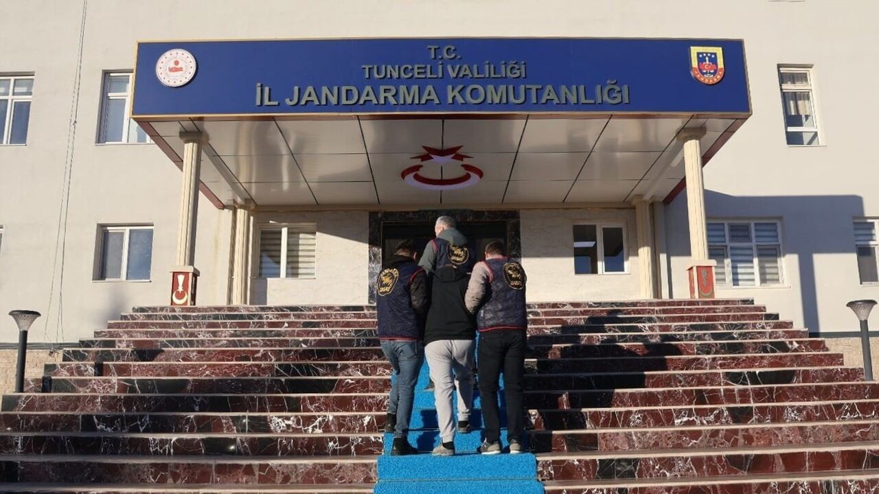 Jandarmadan Milyonluk Dolandırıcılığa Operasyon