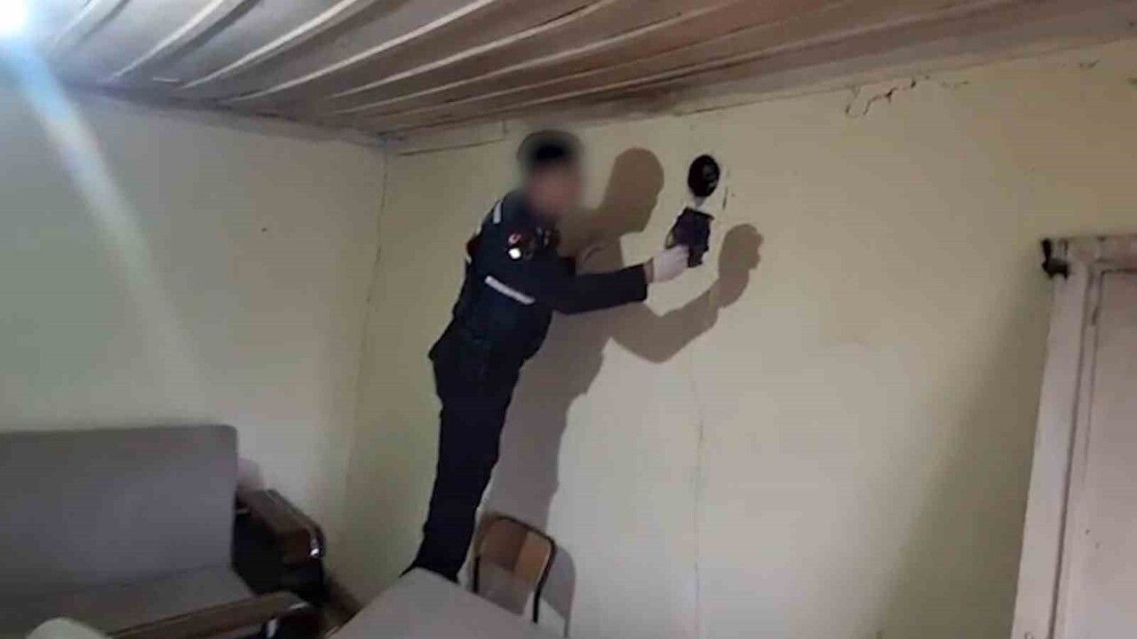 Jandarmadan Operasyon: Uyuşturucu Tacirine Büyük Darbe