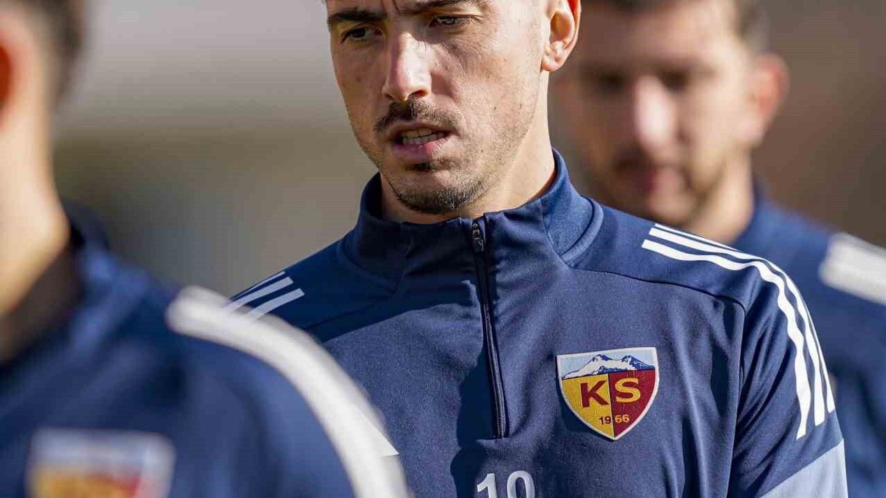 Joao Mendes Kırmızı Kartla Takımını Zor Duruma Soktu