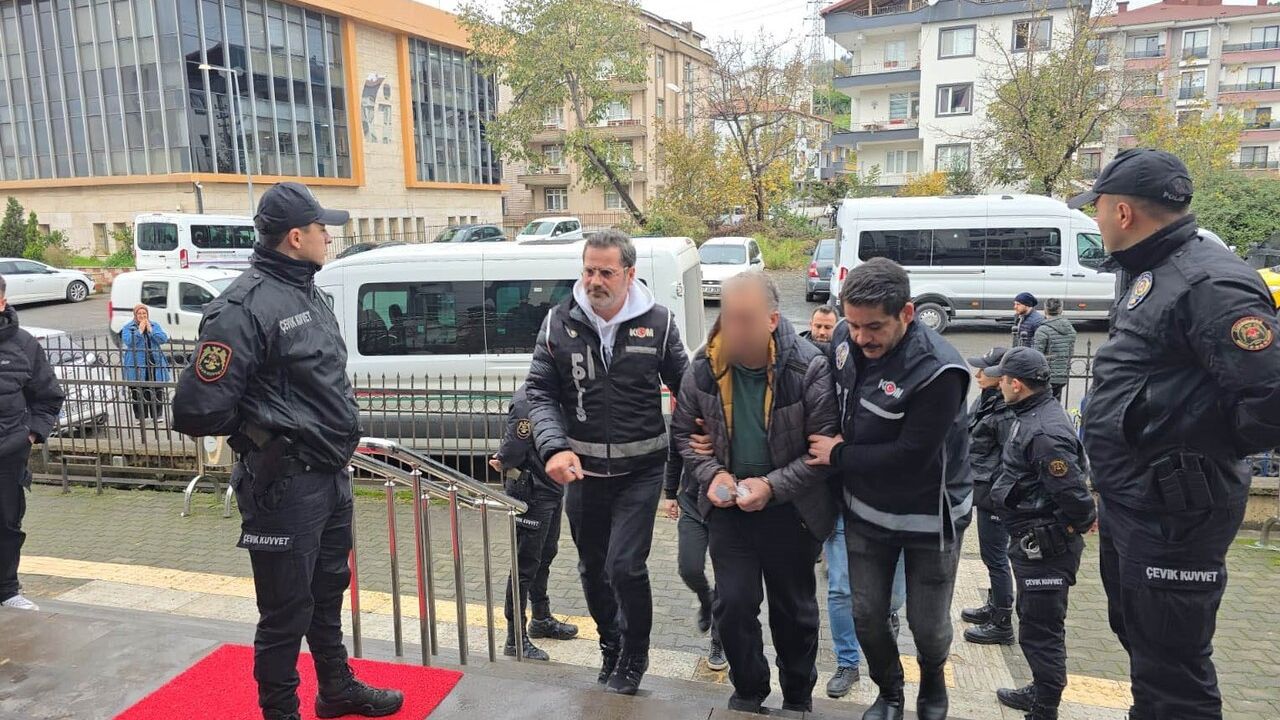 Kaçak Silah Operasyonu: 3 Şüpheli Adli Sürece Taşındı