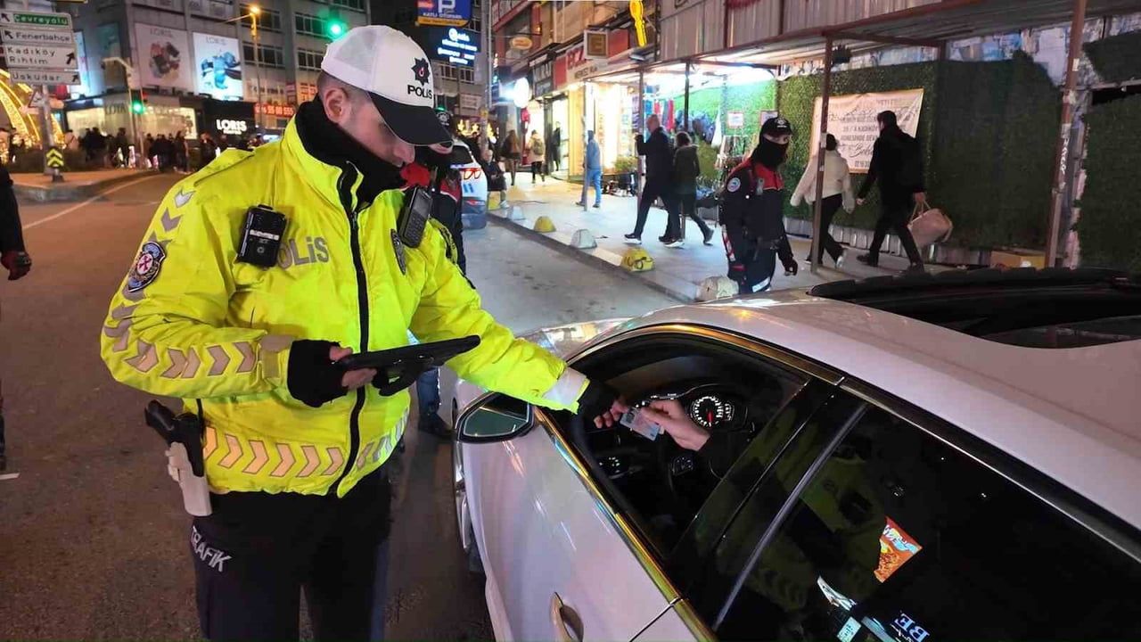 Kadıköy'de Yılbaşı Denetimleri Zirveye Ulaştı